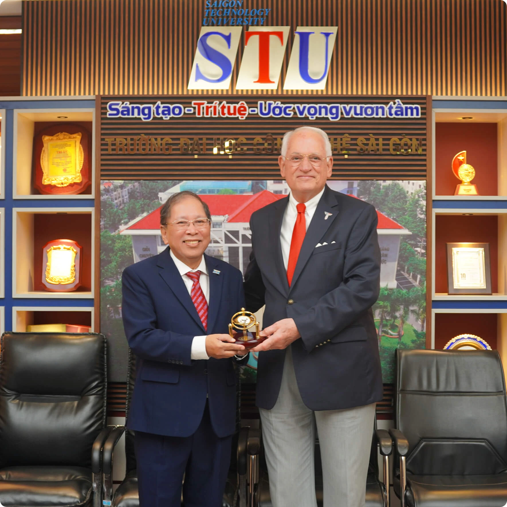 ĐH Troy - STU