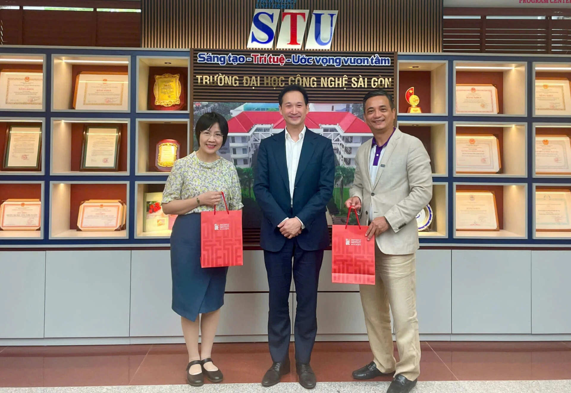 Hợp tác đào tạo với Trường Kinh tế và Khoa học Chính trị Đài Bắc (TSE), Đại học Quốc gia Thanh Hoa (Đài Loan)